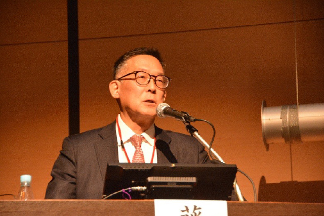 医薬品医療機器総合機構　藤原 康弘先生