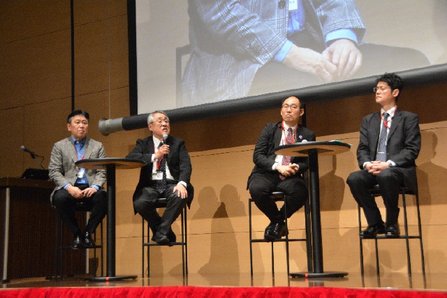 （左から）伊藤先生、妙中先生、渡辺先生、林先生