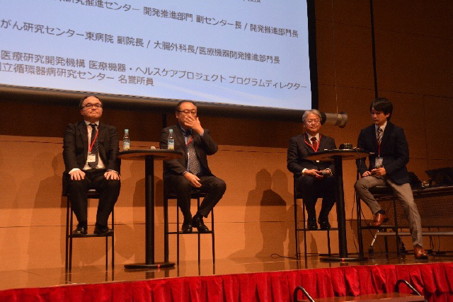 （左から）永井先生、池田先生、池野先生、竹下先生